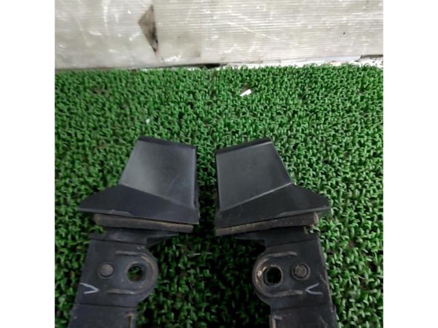 NISSAN
GT-R / R35
Genuine side retainer
Right and left