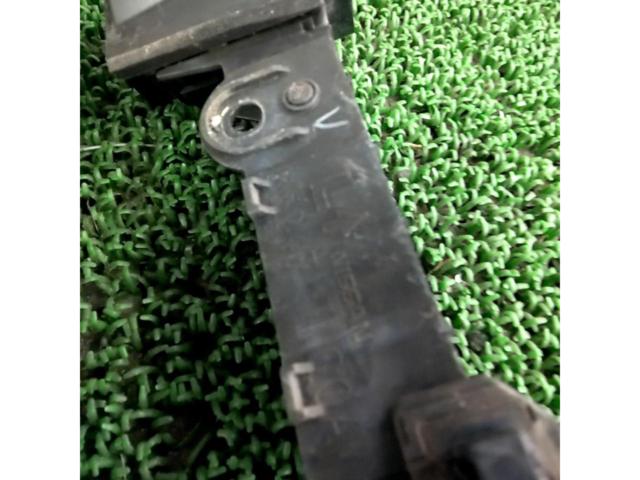 NISSAN
GT-R / R35
Genuine side retainer
Right and left