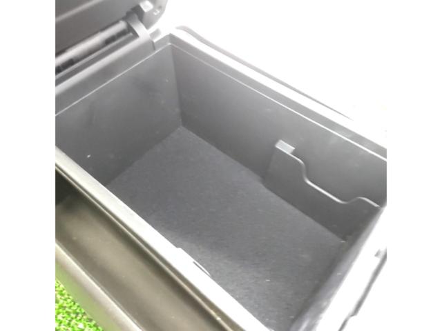 TOYOTA
Hiace 200 system / wide
Genuine console BOX