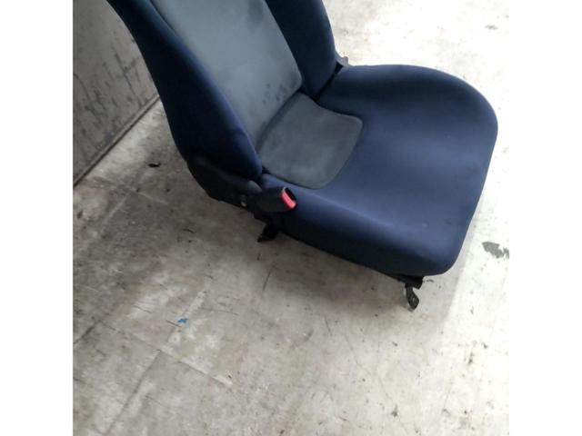 NISSAN
Genuine reclining seat
Passenger side Skyline GT-R/BNR32