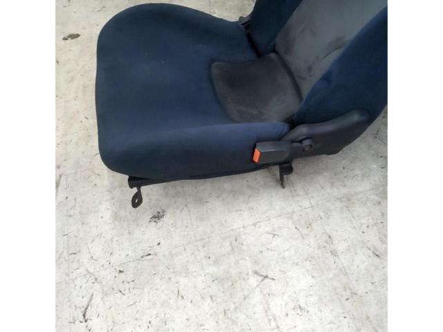 NISSAN
Genuine reclining seat
Driver's side Skyline GT-R/BNR32