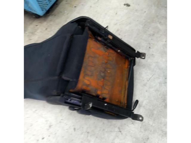 NISSAN
Genuine reclining seat
Driver's side Skyline GT-R/BNR32