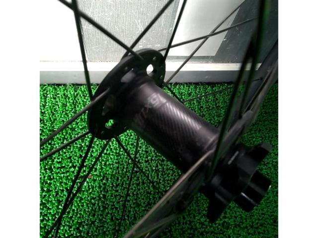 SPECIALIZED 15x110 29インチ(622)ディスクブレーキ フロントホイール