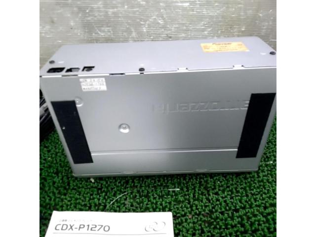 Wakeari
carrozzeria
CDX-P1270
12-disc multi-CD source unit