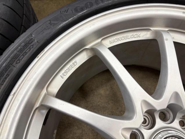 RAYS
VOLK
RACING
CE28N
+
GOODYEAR
EAGLE
F1
ASYMMETRIC
6