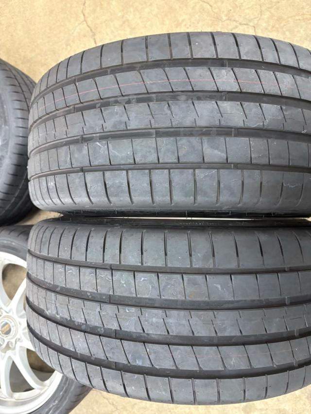 RAYS
VOLK
RACING
CE28N
+
GOODYEAR
EAGLE
F1
ASYMMETRIC
6