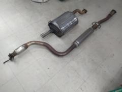 Honda genuine
Genuine muffler + intermediate pipe
Integra
Type R / DC2
96spec