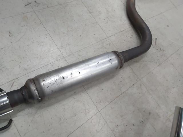 Honda genuine
Genuine muffler + intermediate pipe
Integra
Type R / DC2
96spec