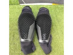 Dainese Pro Armor Elbow Guard 肘プロテクター