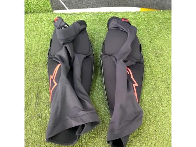 Dainese Pro Armor Elbow Guard 肘プロテクター