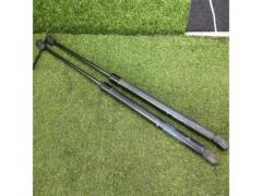 Nissan
Genuine door damper