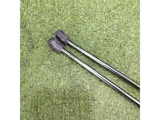 Nissan
Genuine door damper