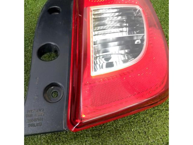 日産 マーチ/K13 純正テールレンズ