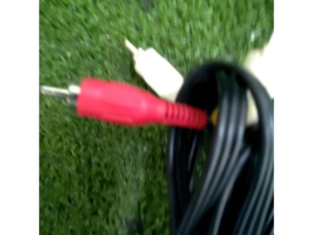 RCA ケーブル