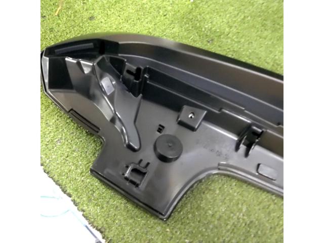 TOYOTA 90系ヴォクシー 純正リアスポイラー