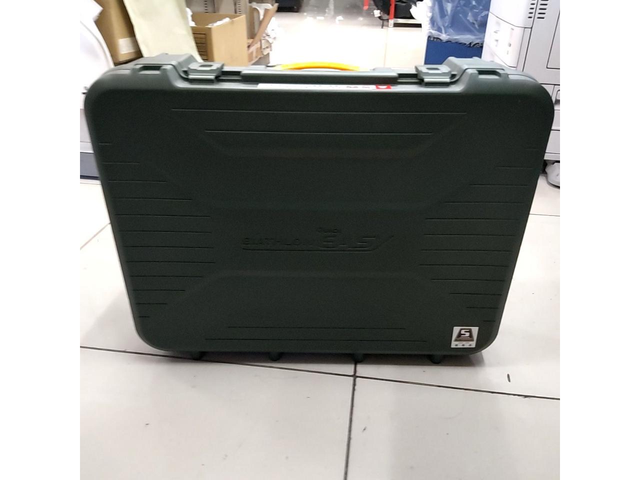 CAR-MATE
BIATHLON
QUICK
EASY
QE11