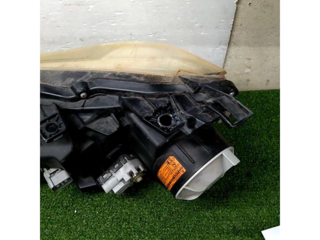 Toyota
86 / ZN6
Previous term genuine headlight