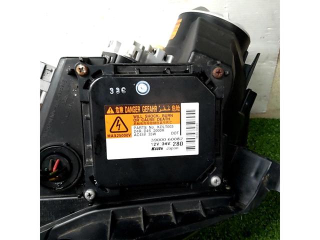 Toyota
86 / ZN6
Previous term genuine headlight