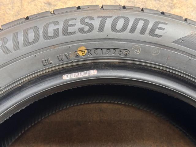 Left yellow con
BRIDGESTONE
Playz
PX-RVⅡ
195 / 60R16