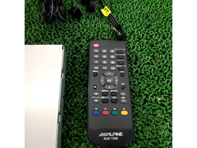 ALPINE
TUE-T500
4x4 general-purpose digital terrestrial TV tuner