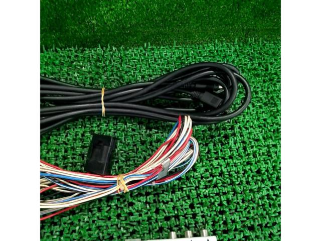 Wakeari
ALPINE
RCA distributor for TMX-R1000