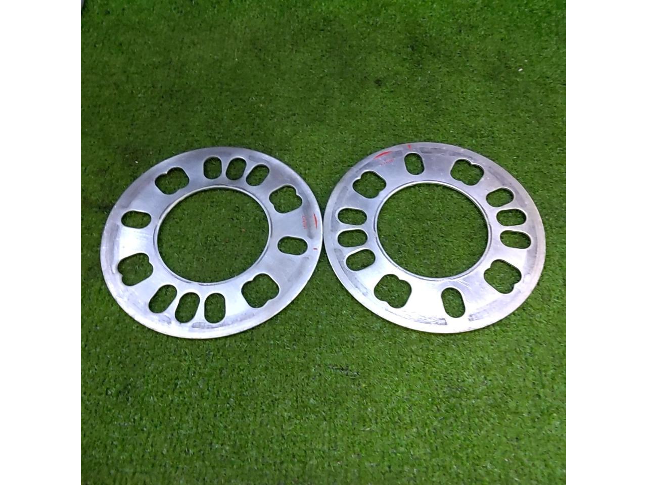 Kics
2mm adjustable plate specifically for wide tread spacers