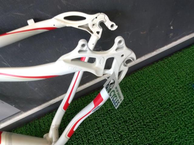 ORBEA LANZA 2009年頃 26インチ アルミMTBフレーム ホワイト 目安身長:175cm-