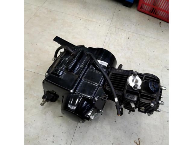 SNAKEMOTORS 横型エンジン+キャブレター