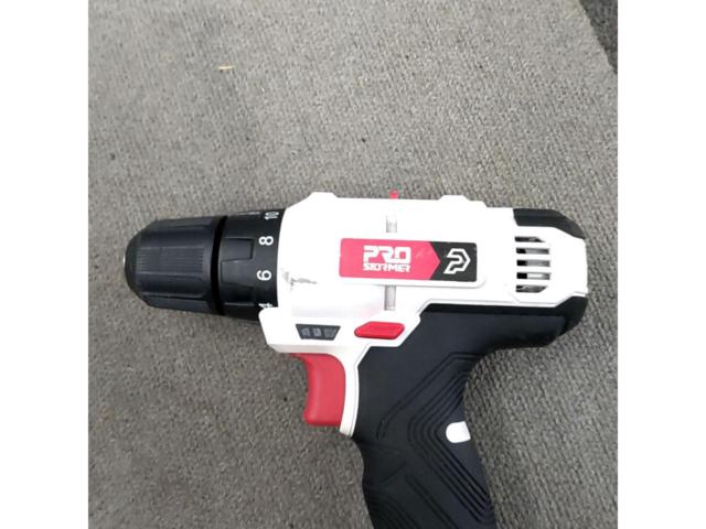 Prostormer
12V
Rechargeable electric drill