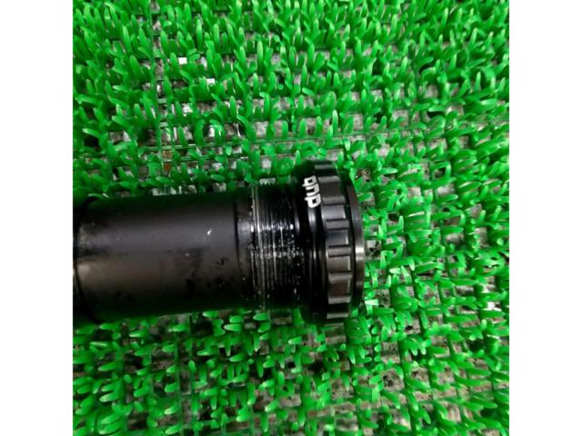 SRAM DUB ボトムブラケット