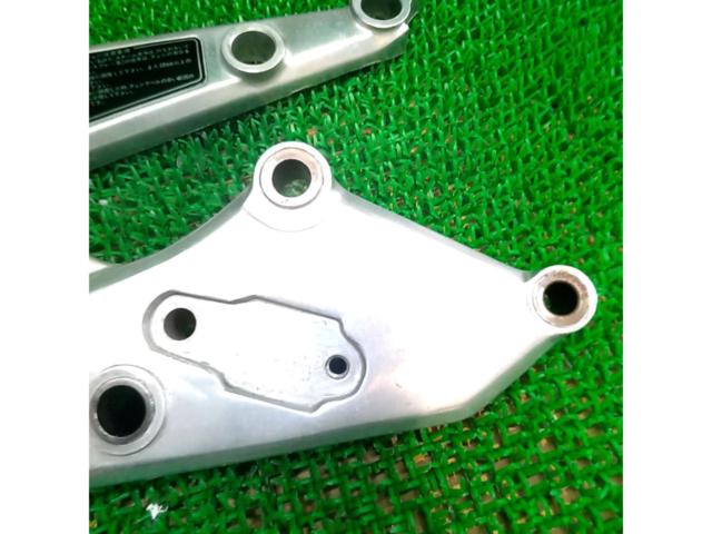 【CB750F/RC04】HONDA純正 ステッププレート 438-L/R