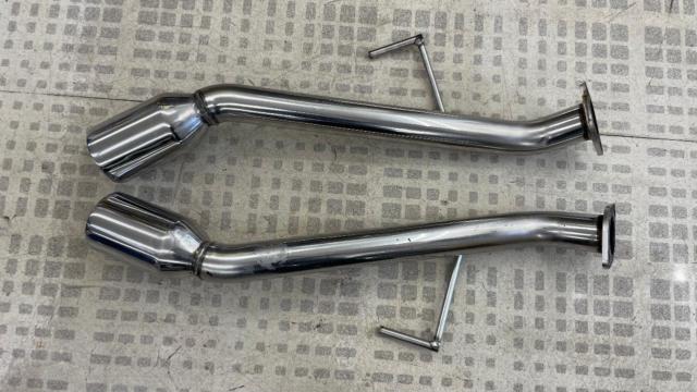 Skyline Hybrid/HNV37 (Manufacturer Unknown)
Straight muffler