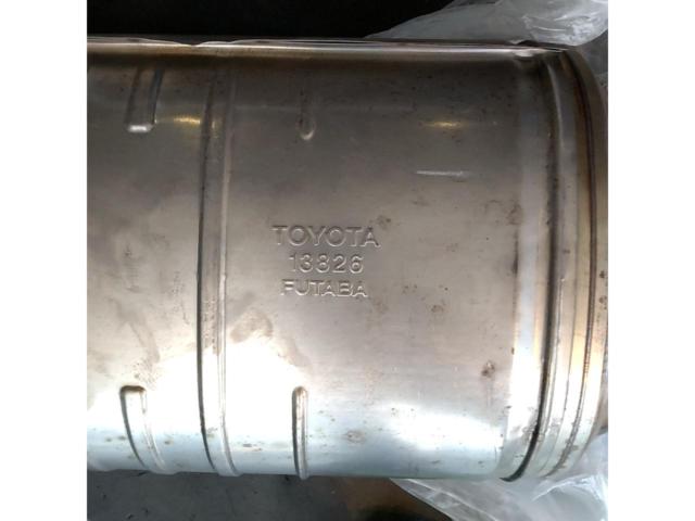 【ランドクルーザー200】TOYOTA 純正中間パイプ