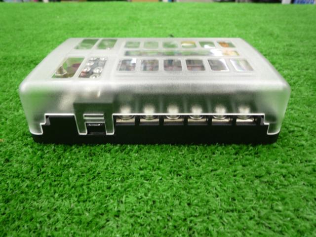 Unknown Manufacturer
Fuse block
Holder