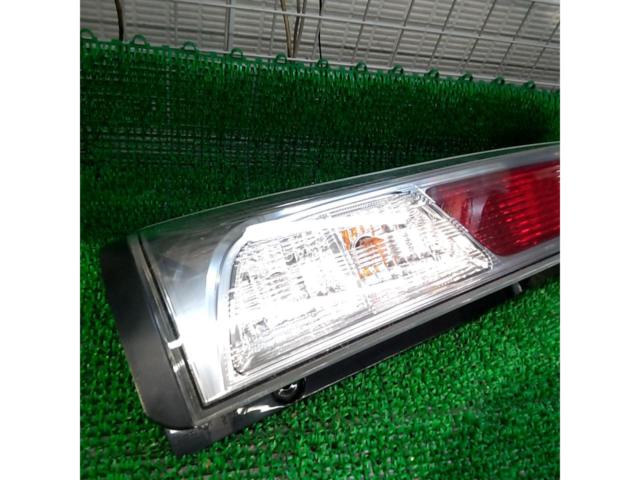 【日産純正】セレナ C26前期純正テールレンズ 左右セット