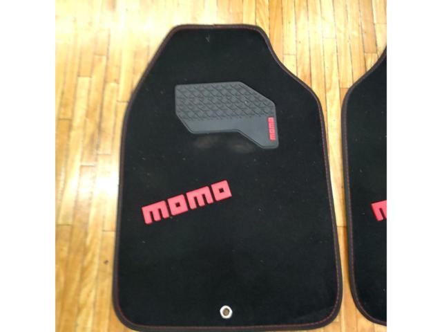 【MOMO】 汎用フロアマット 4枚