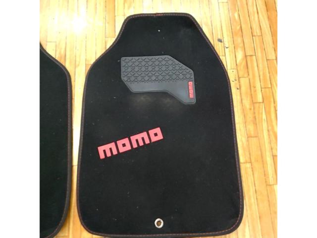 【MOMO】 汎用フロアマット 4枚
