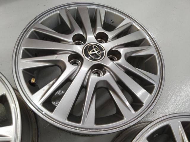 Toyota genuine parts
80 series Noah / Voxy
Original wheel
