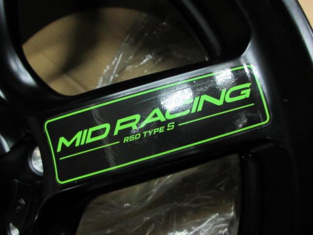 MID
RMP
RACING
R50
(Z10057)