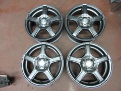 Unknown Manufacturer
5-spoke wheel
(Z10086)