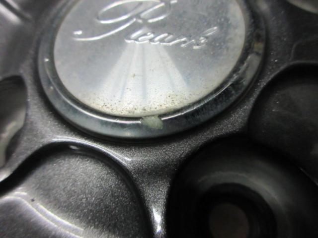 Unknown Manufacturer
5-spoke wheel
(Z10086)