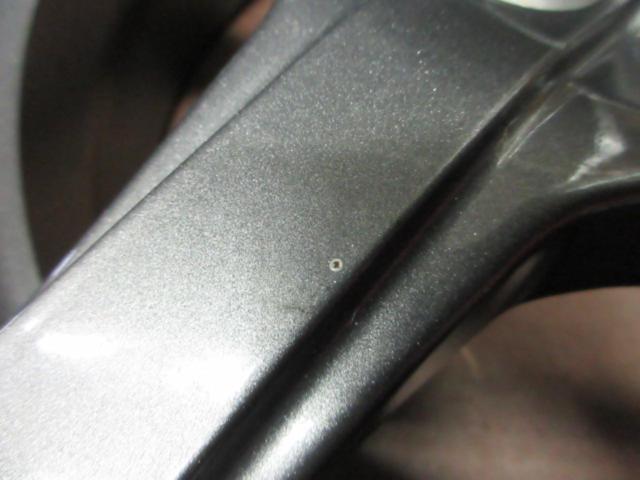 Unknown Manufacturer
5-spoke wheel
(Z10086)