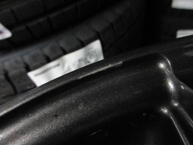 Unknown Manufacturer
5-spoke wheel
(Z10086)