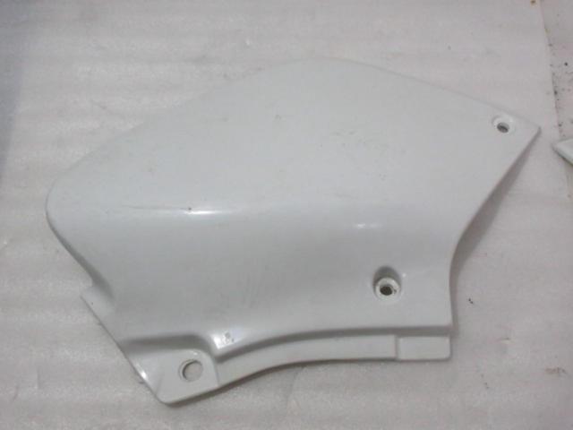 HONDA XR250純正サイドカバー (Z10097)