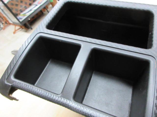 CARMATE カーボン調コンソールBOX (Z10132)