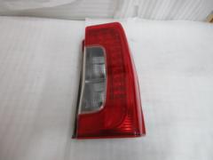 ※運転席側 ダイハツ LA600S タント純正テールレンズ (Z10159)