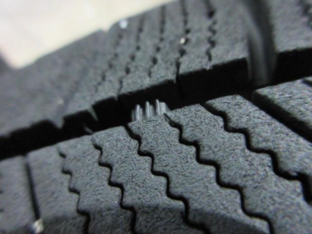 BRIDGESTONE ECO FORME SE-15 + BRIDGESTONE BLIZZAK VRX3 (Z10122)