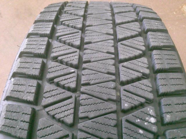 ※平座ナット専用 HOT STUFF Exceeder+BRIDGESTONE BLIZZAK DM-V3 (Z10056)