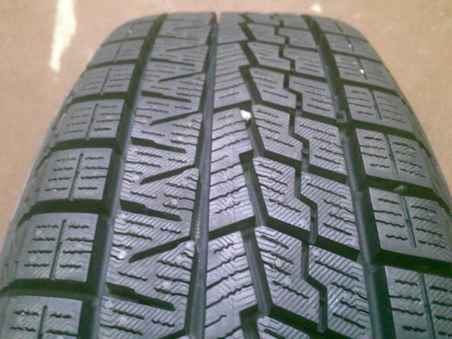 DUNLOP
MACBES
MB8+YOKOHAMA
iceGUARD
iG70
(Z10049)