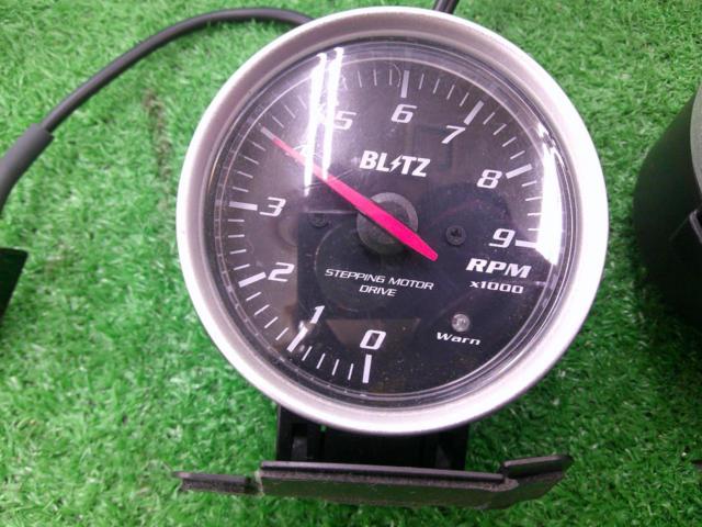 BLITZ
Tachometer/Thermometer